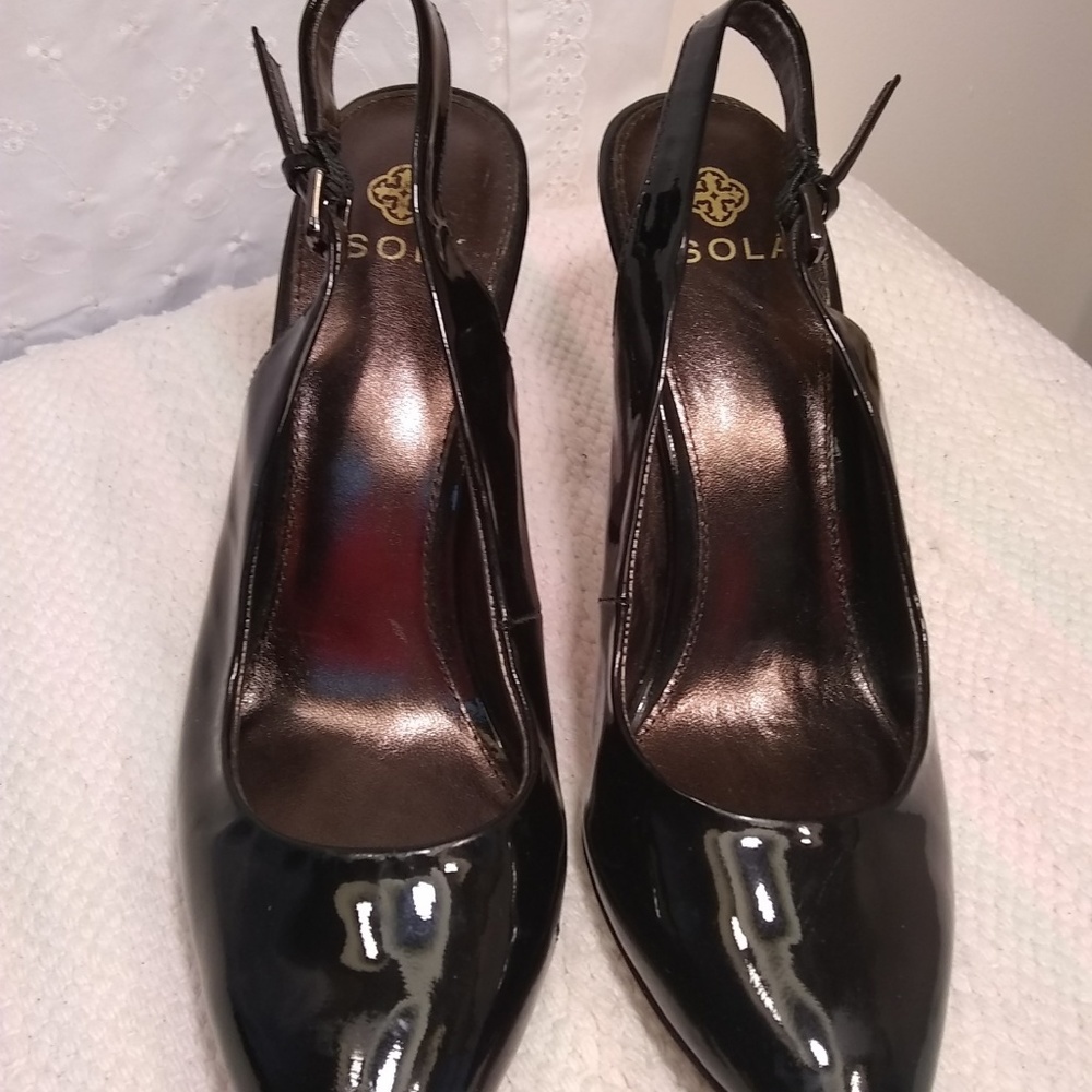 Women’s New with flaws Isola Shiny Black Heels